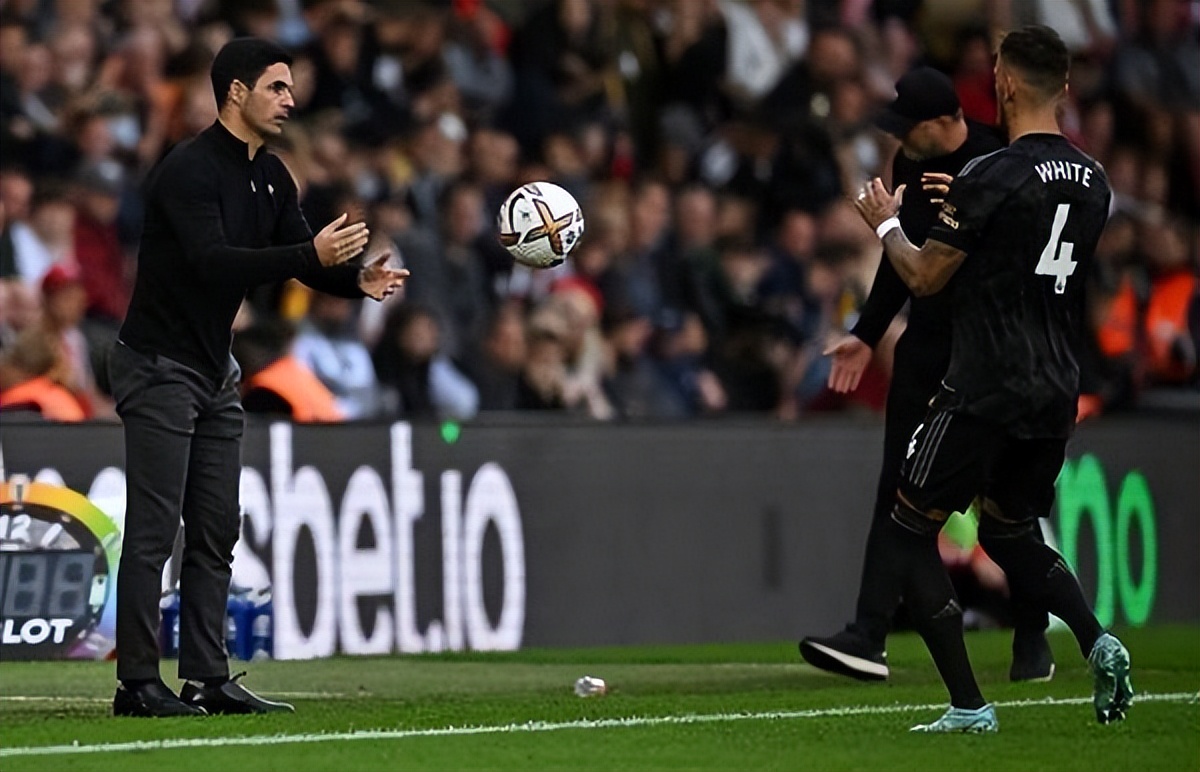 富安健洋远射破门,亚洲第一后卫富安健洋状态