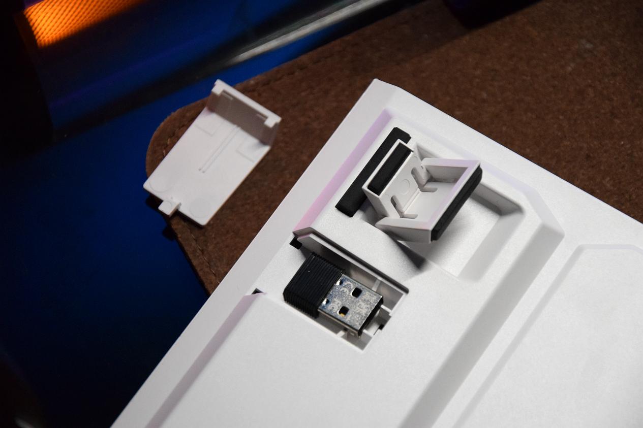 一年充电2次，这款无线机械键盘续航强得离谱，还可热插拔宏定义