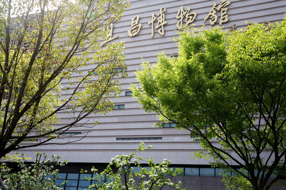 超过荆州，和襄阳并肩，宜昌是如何成为省内前三的城市？原因如下