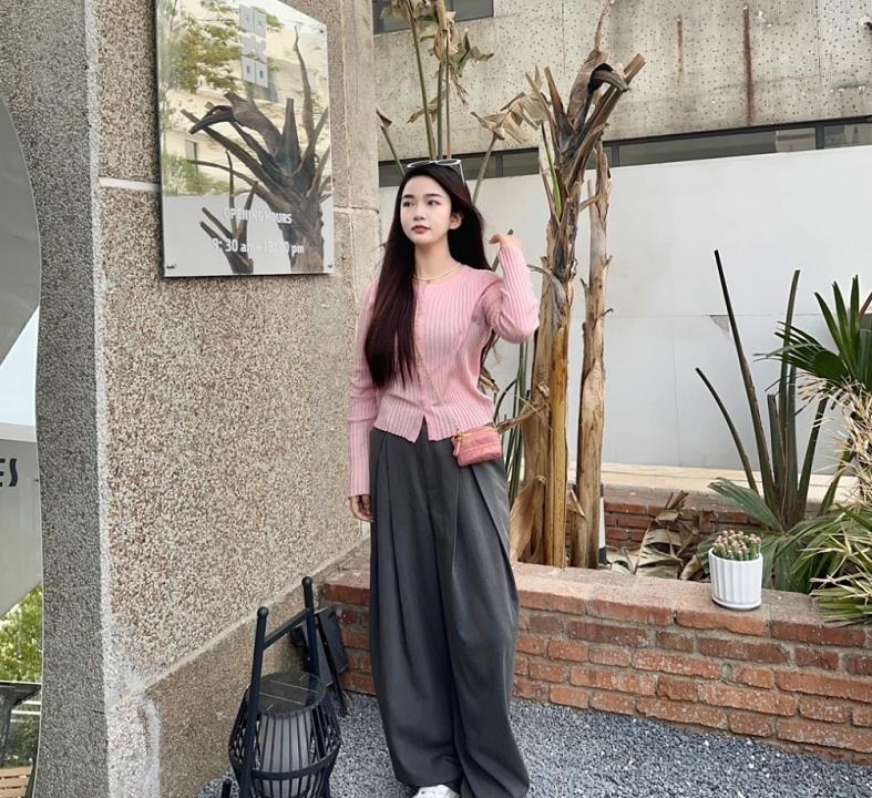 粉色穿搭应该怎么穿,早春穿搭离不开的青春粉色