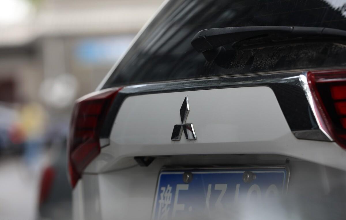 长沙广汽三菱员工五险一金交多少,广汽三菱正式员工工资