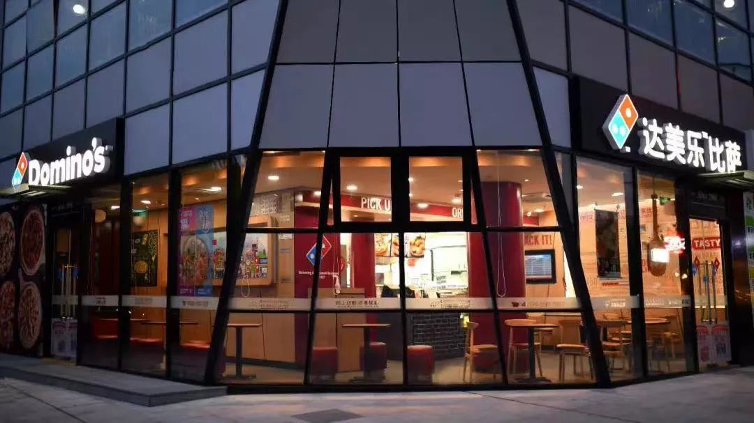 美团骑手超600米点送达,500个外卖骑手一起送外卖