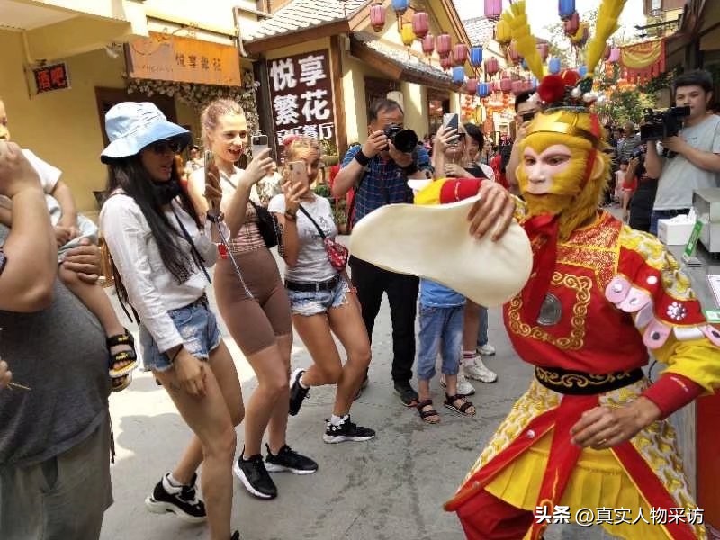 一年卖300万张饼赚多少钱,19岁创业卖饼一天赚多少钱