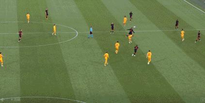 威尔士被绝杀贝尔反应,荷兰3:2威尔士