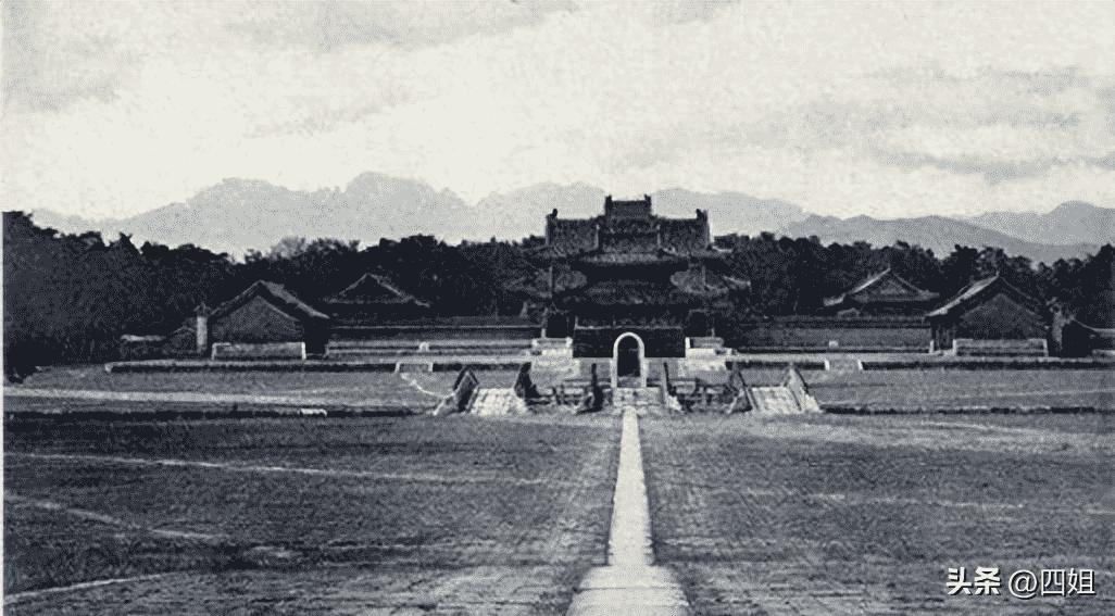 鏃ユ湰渚靛崕鍏借鐓х墖,渚靛崕鏃ュ啗鍏借缁濈増鐓х墖