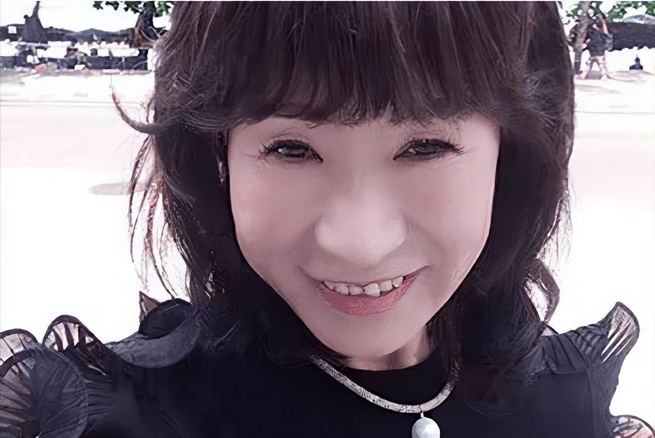 50岁大妈谎称自己32岁骗小伙11万,63岁日本大妈诈骗27亿