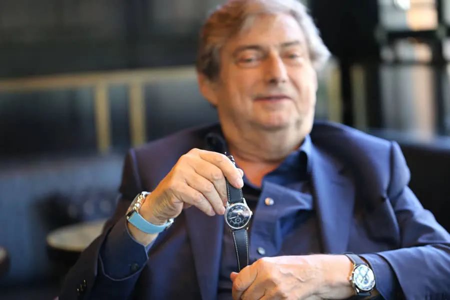 顶级腕表买出去没人要,顶级奢侈品名表百达翡丽