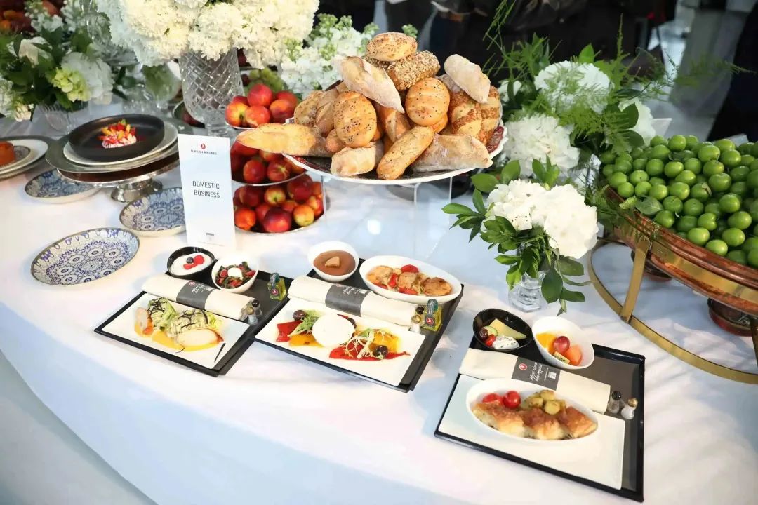 JetSet｜出入境政策再优化，10家航司新动态助力出境游更丝滑