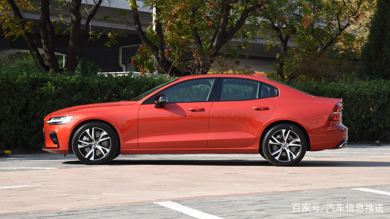 沃尔沃s60奔驰c260l哪个性价比高,奔驰c260与沃尔沃s60哪个值得买