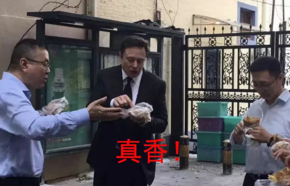 马斯克一年要飞25万公里,马斯克一年飞行记录