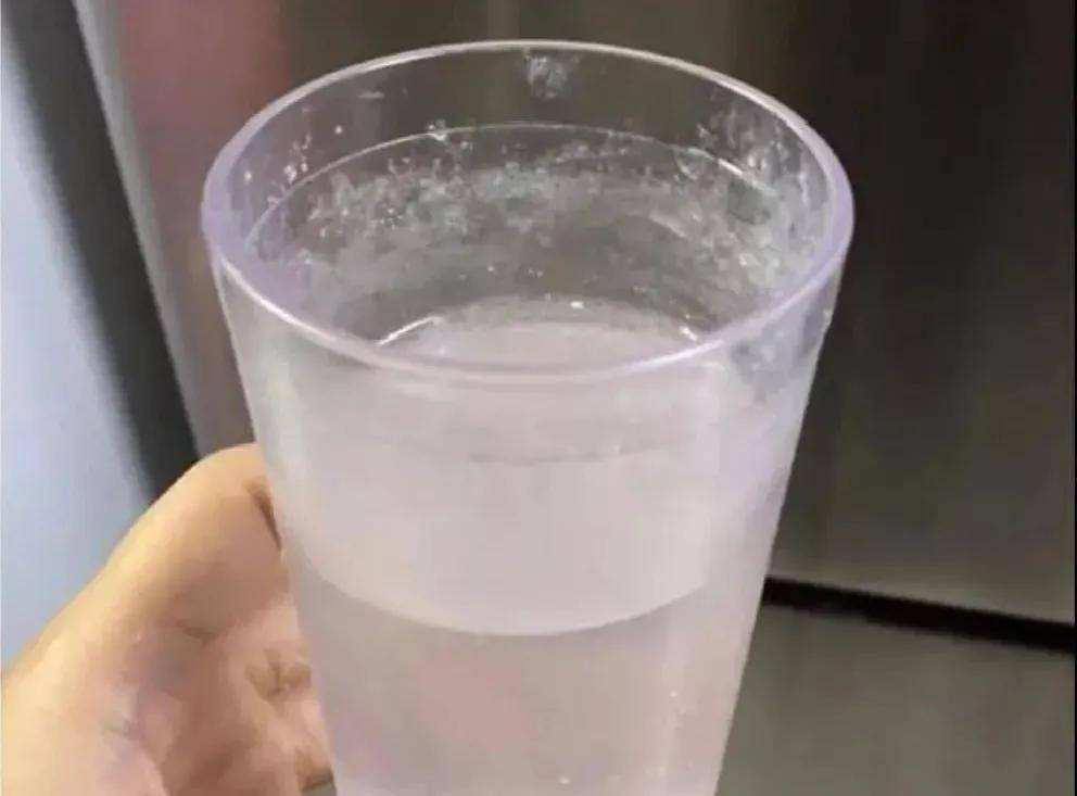 情侣用的神仙水是什么,荒唐情侣网购神仙水