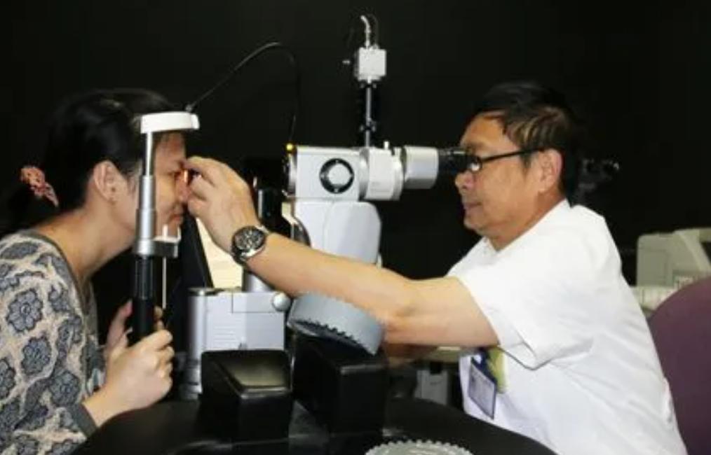 视网膜激光治疗后会修复吗,视网膜光凝手术副作用