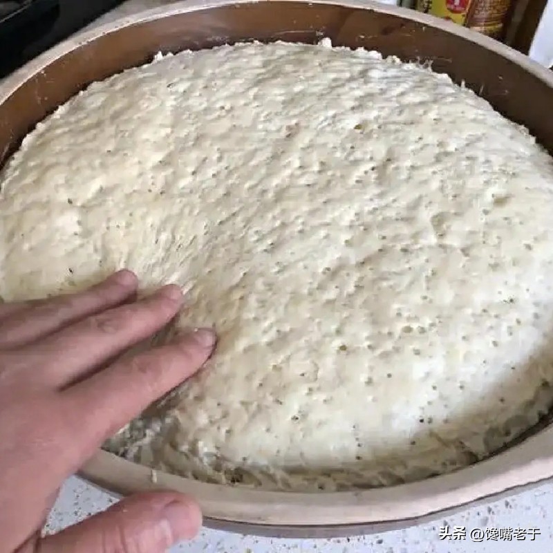 没用酵母自然发的面怎么整,用酵母粉怎么能使面发得更快