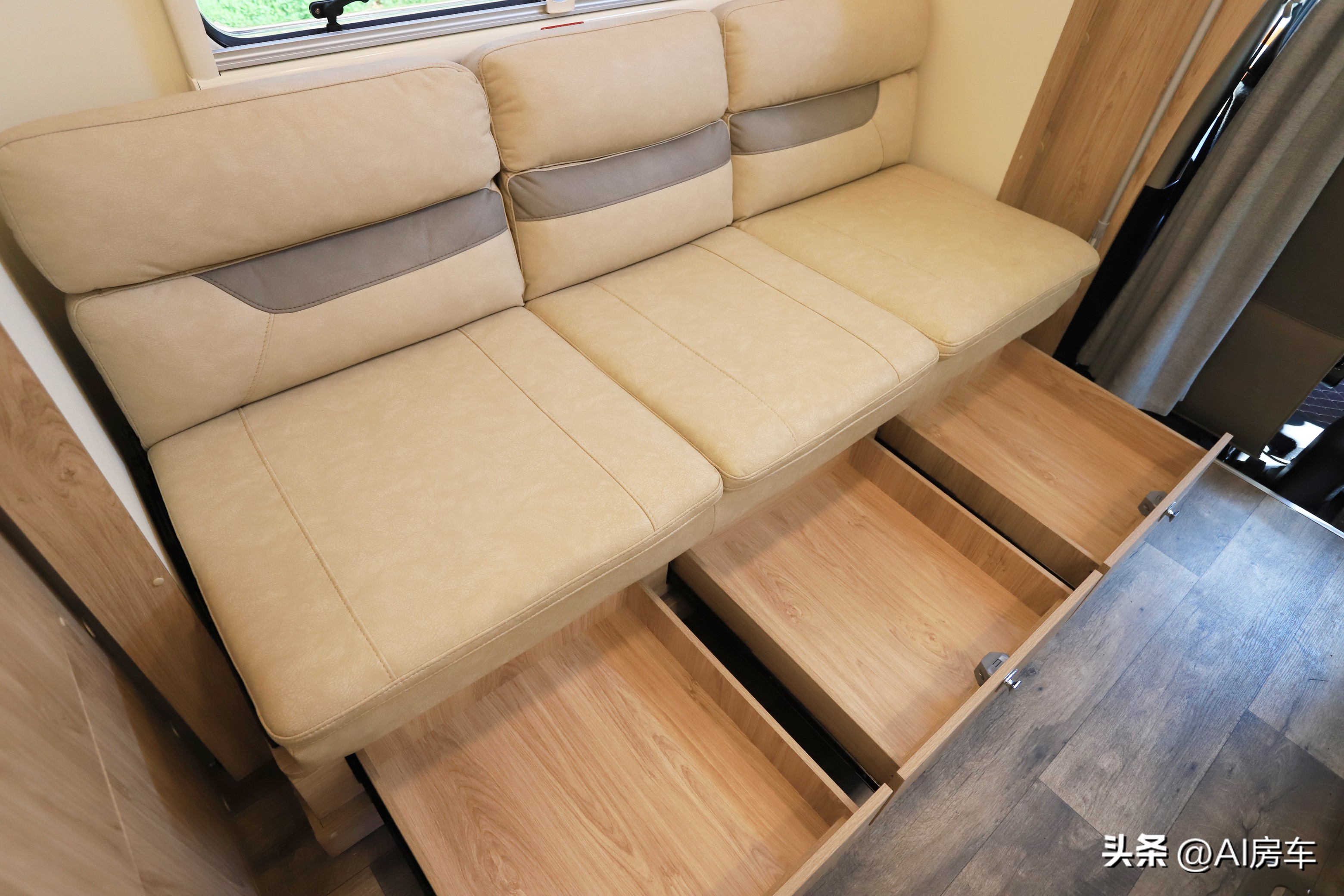 7人房车超大空间,旅行最舒服的十万左右七座房车