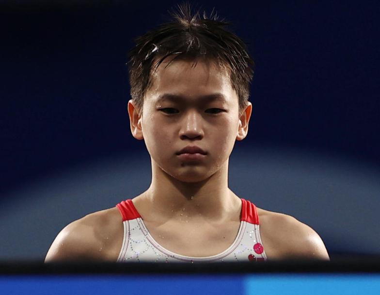 郭晶晶失误周继红,周继红伏明霞郭晶晶田亮