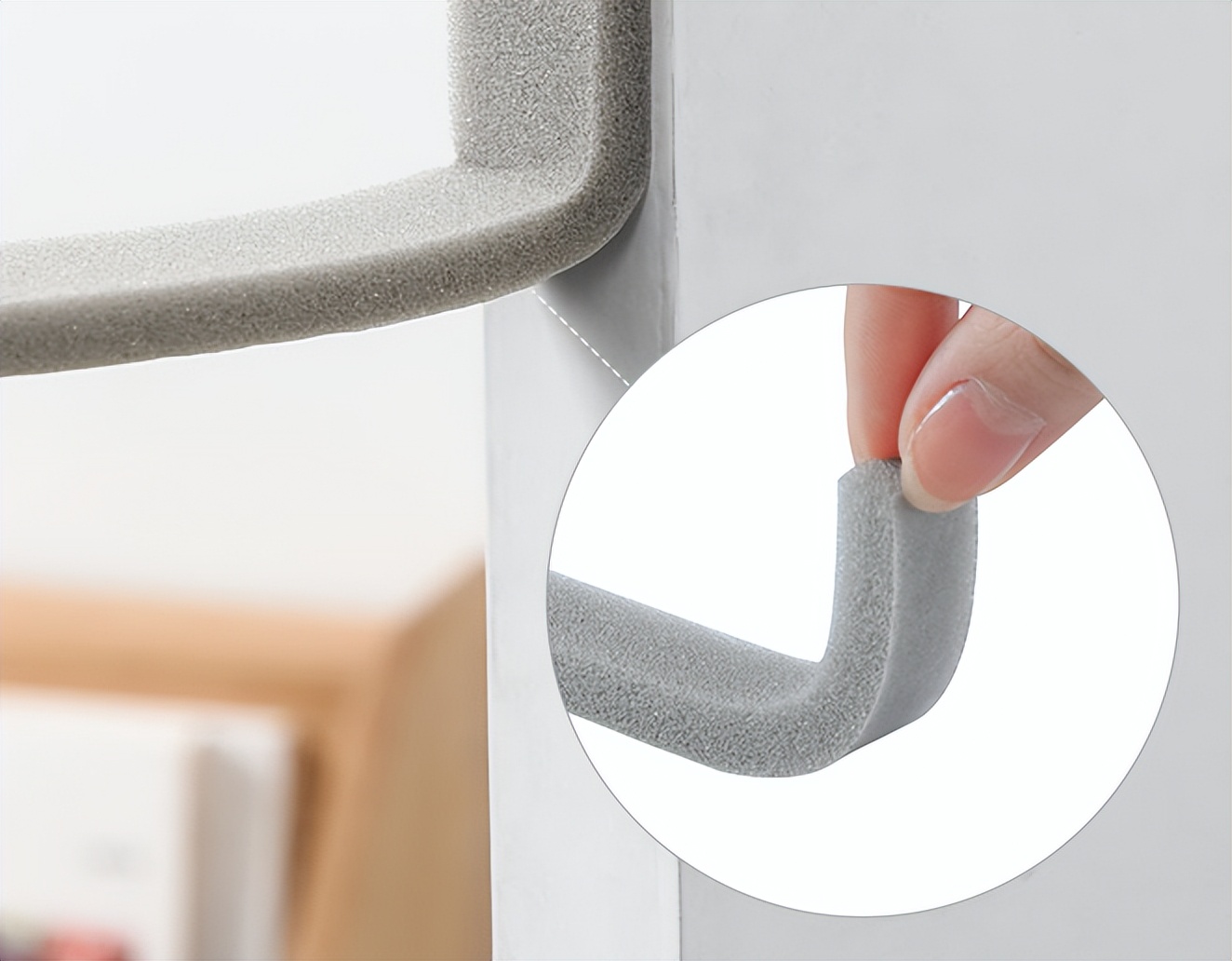 窗户关不严漏风教你一分钟解决,窗户关不严是进冷风还是吹热风