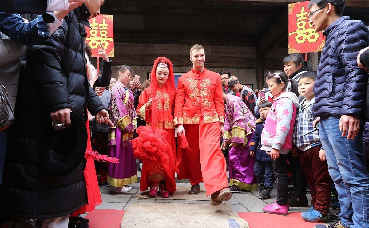 老公和我妈关系很差,老公和我妈关系很不好