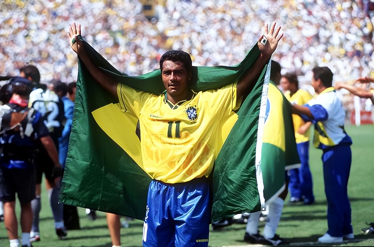 世界杯最强阵容梅罗领衔,历届金球和世界足球先生