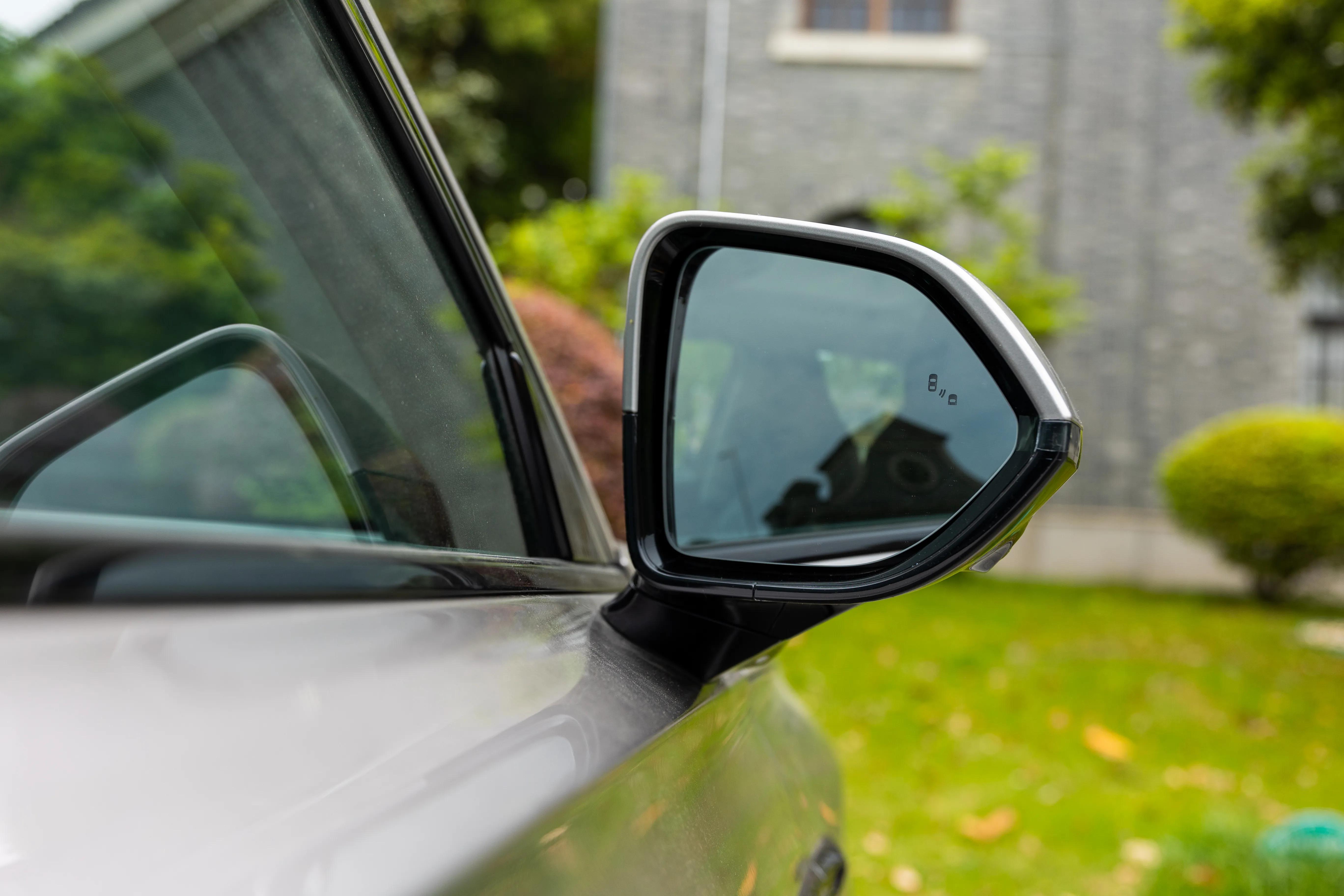 碰见喜欢的东西就买了,遇到喜欢的东西就买了吧虽然贵点