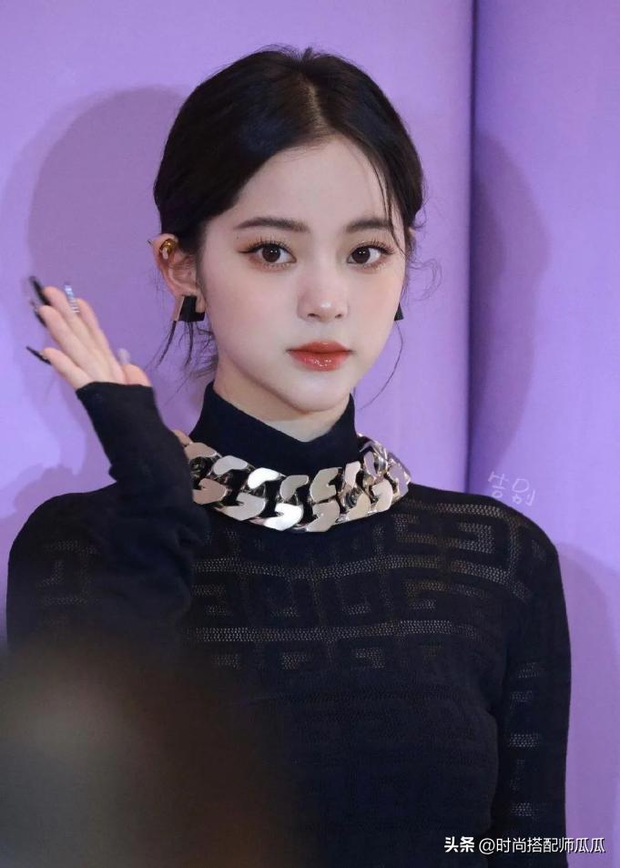 圆脸女生适合的直发,圆脸适合留中长直发吗