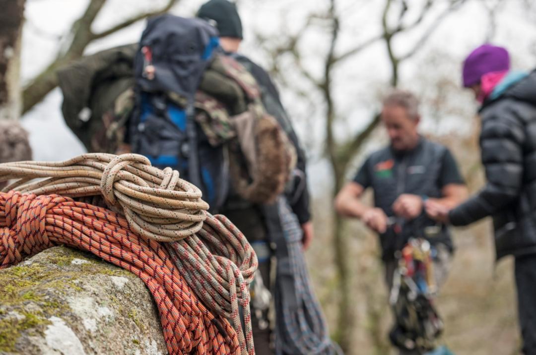 户外带什么防身工具好,户外必备的一个随身携带的小工具