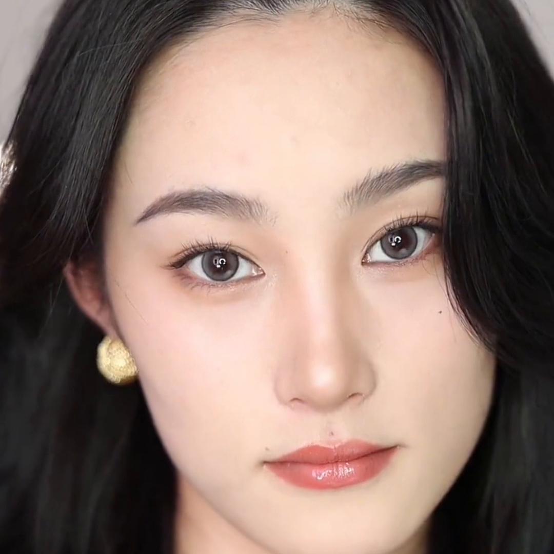 便宜性价比高月抛美瞳,便宜又好戴的美瞳次抛