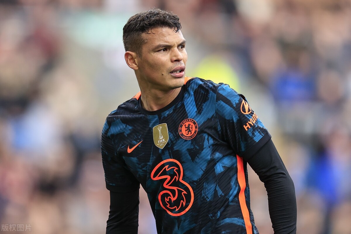 宝刀不老!蒂亚戈.席尔瓦领衔足坛现役35+最强11人皇马成最大赢家