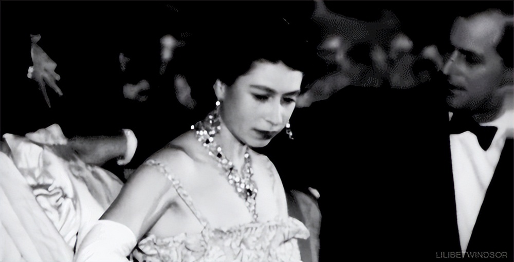 梅根被气走了,梅根卡米拉最新视频