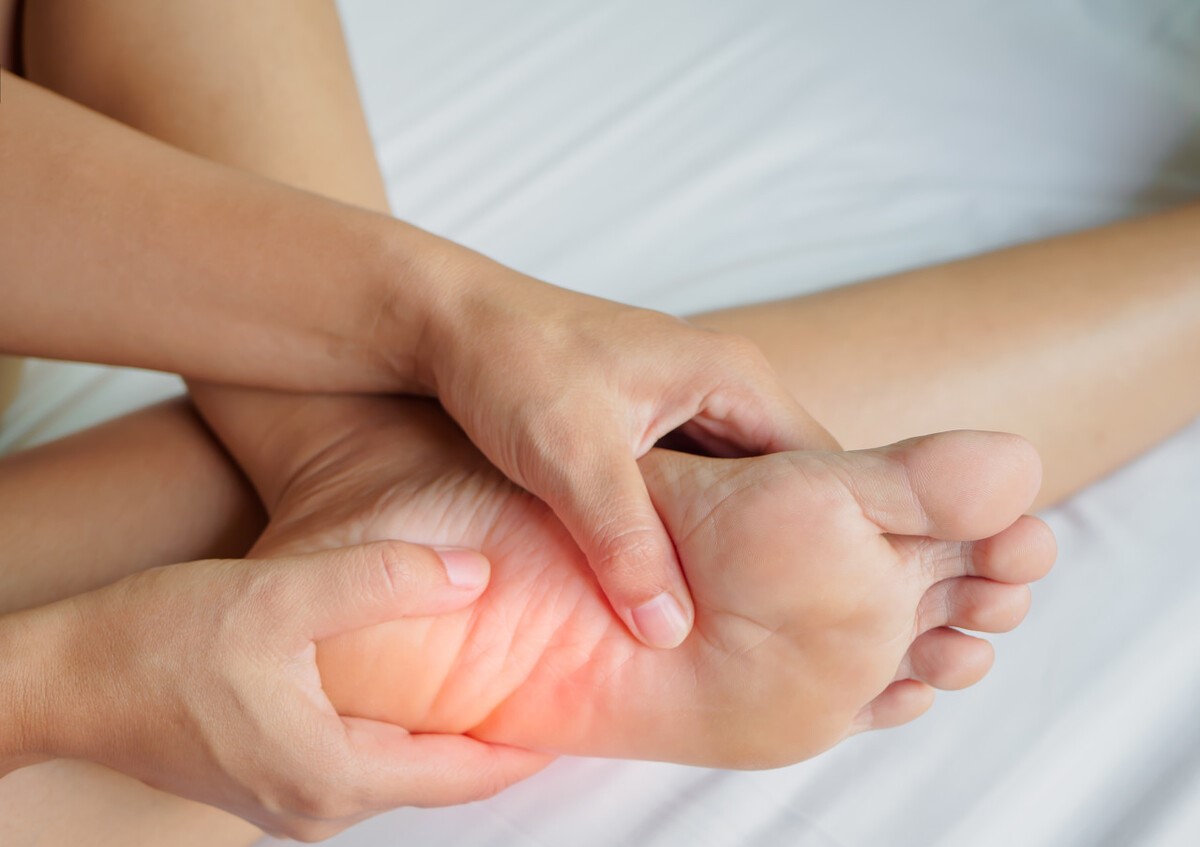 不同位置的脚疼,脚疼痛部位与疾病的关系图