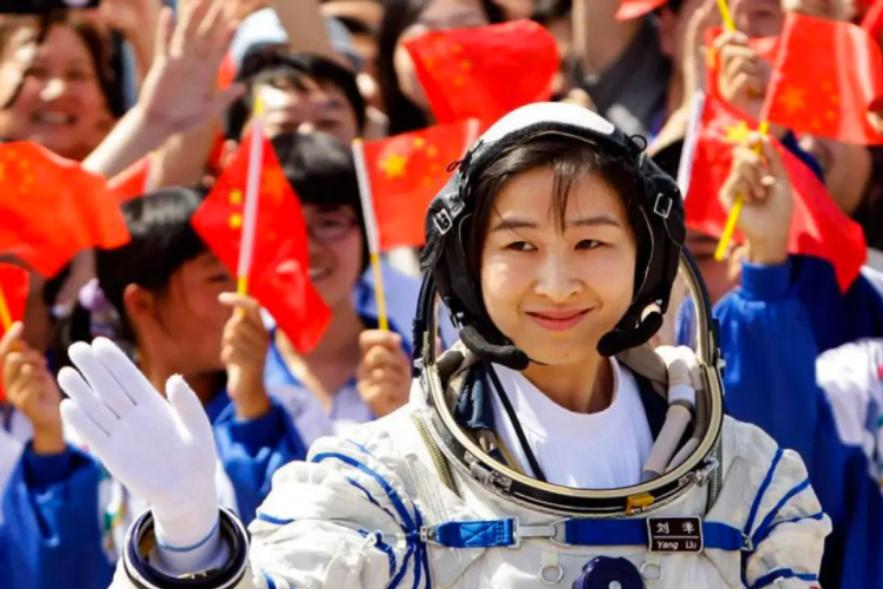 女宇航员在太空干什么,太空怎么保护女宇航员