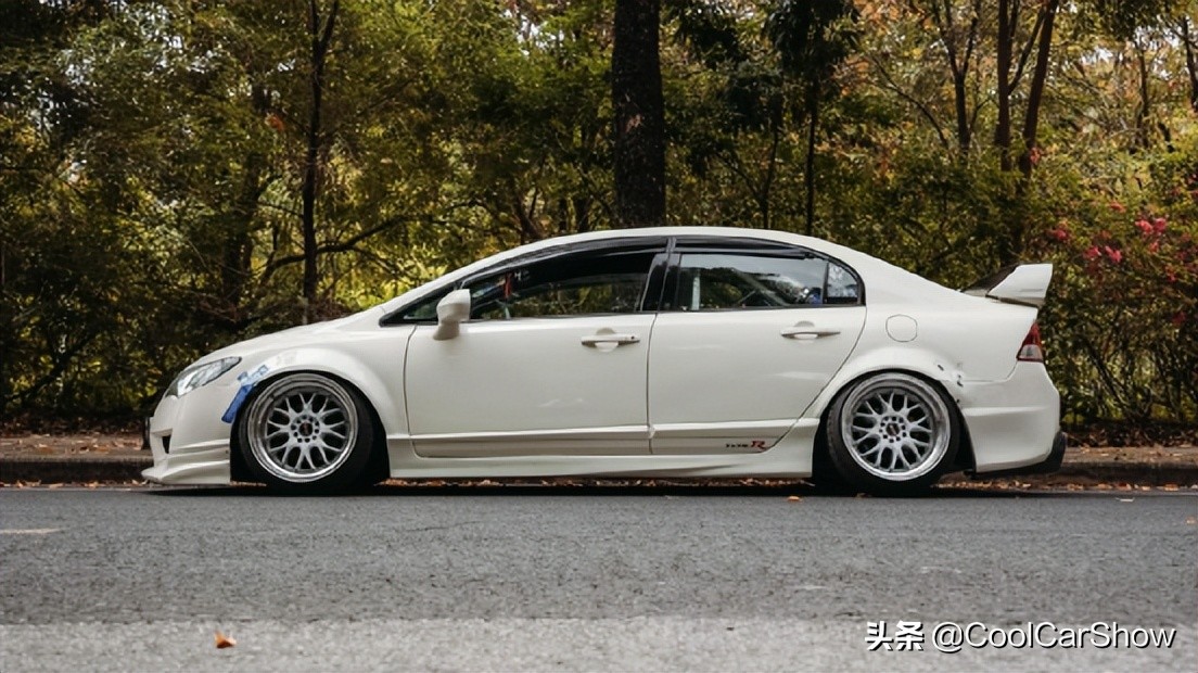 可盐可甜的cc,本田八代思域效果图