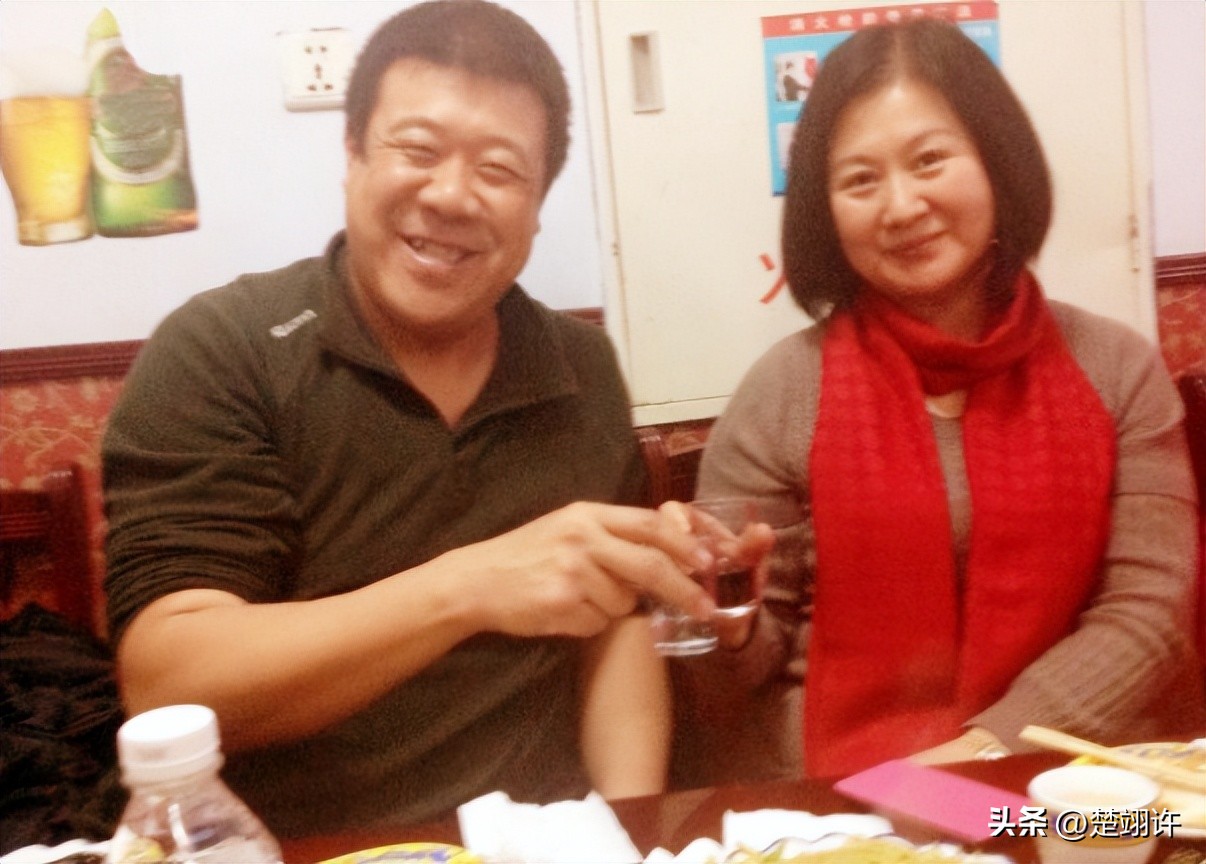 秦卫东瘦到脱相,知名老戏骨秦卫东近照瘦脱相