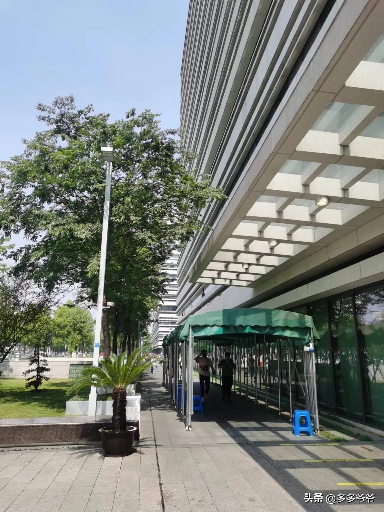 带宝宝省内异地就医,办理异地就医可以去药房买药吗