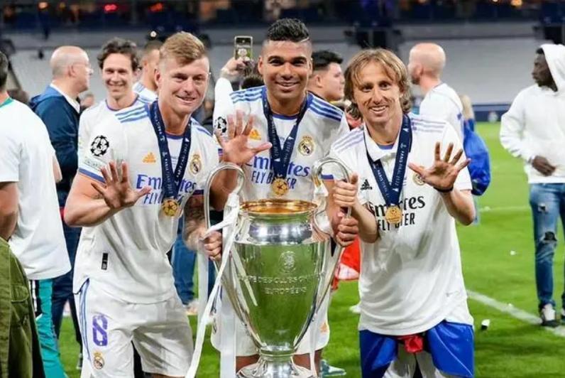 拒绝退役！老东家邀请皇马典礼型中场回归，给年轻人传帮带