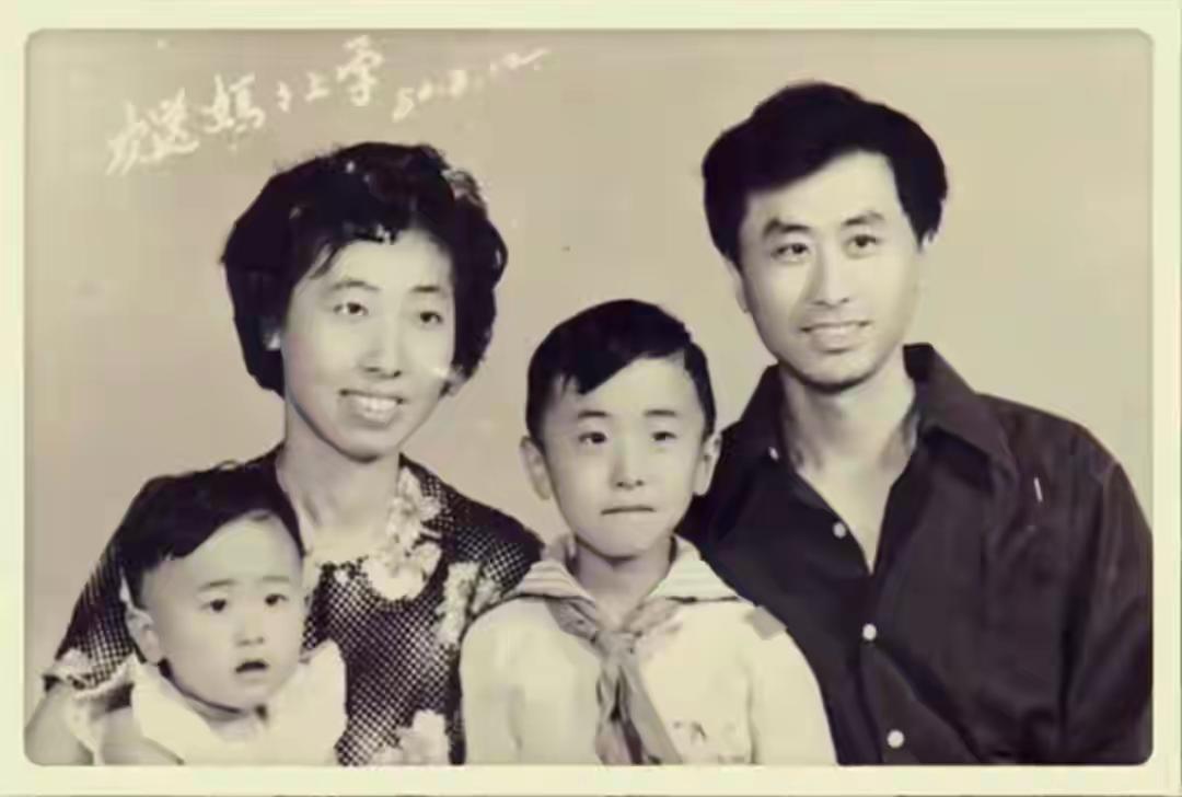 带着患癌的妻子自驾游25年,老太得癌症老头带他自驾游18年