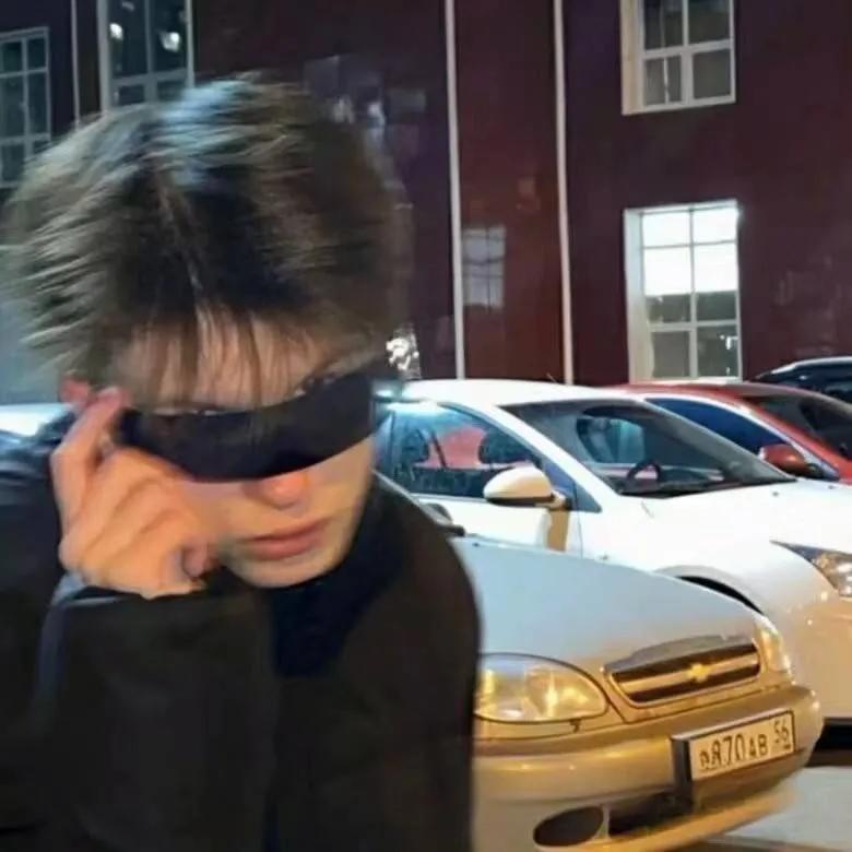 成熟稳重痞帅的男人头像,成熟痞帅男头像