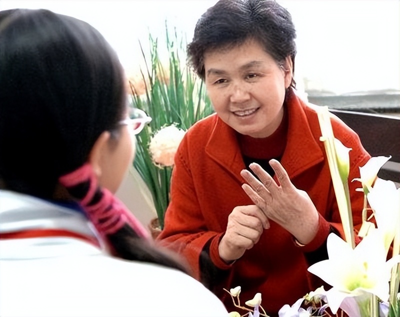 女生给舍友买避孕药,大学女生避孕药事件