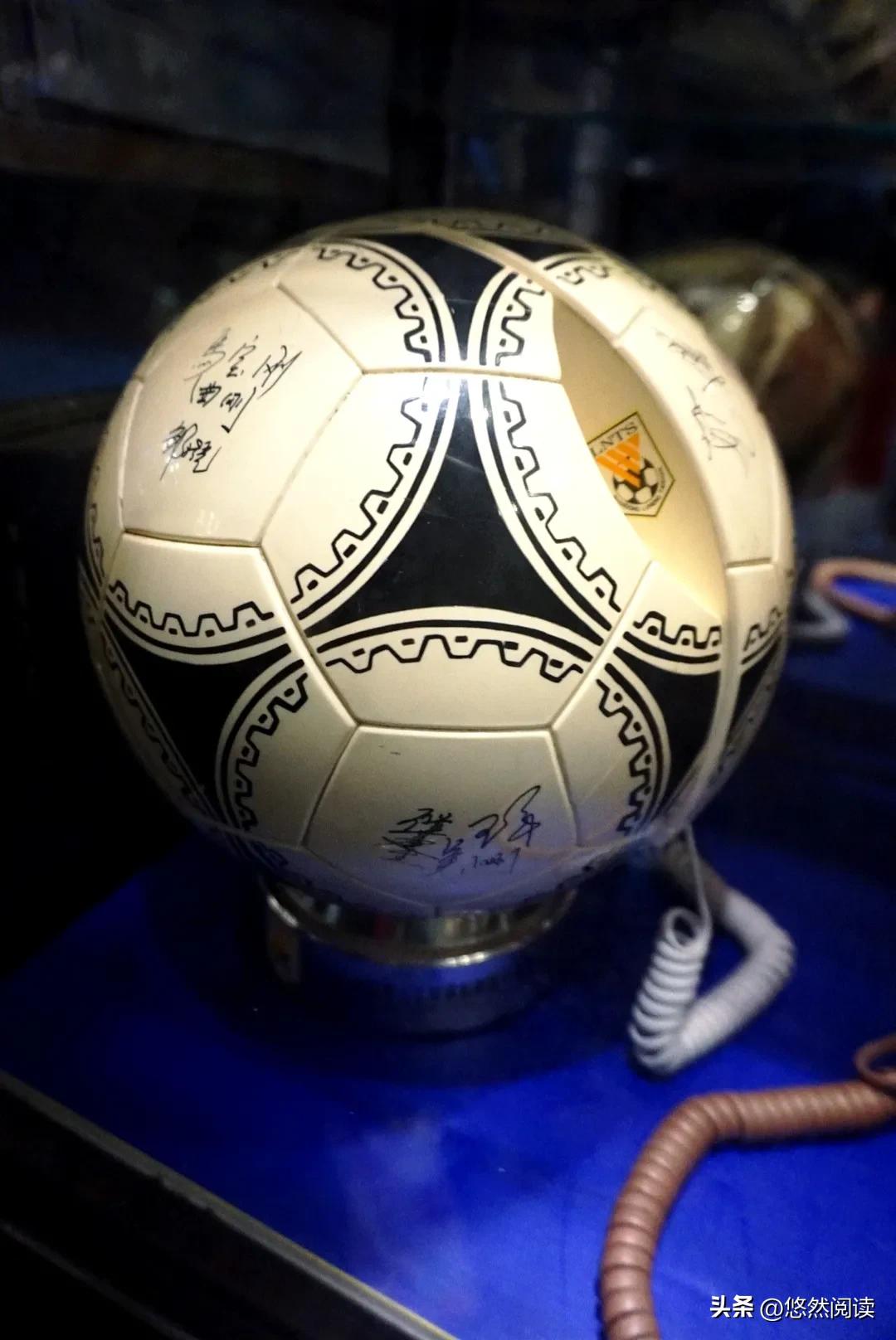 世界第一个电话机谁发明的,世界上第一台电话机