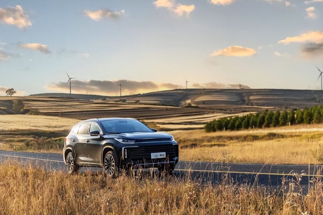 rav4荣放2023款四驱越野测试,2023款荣放rav4双擎混动