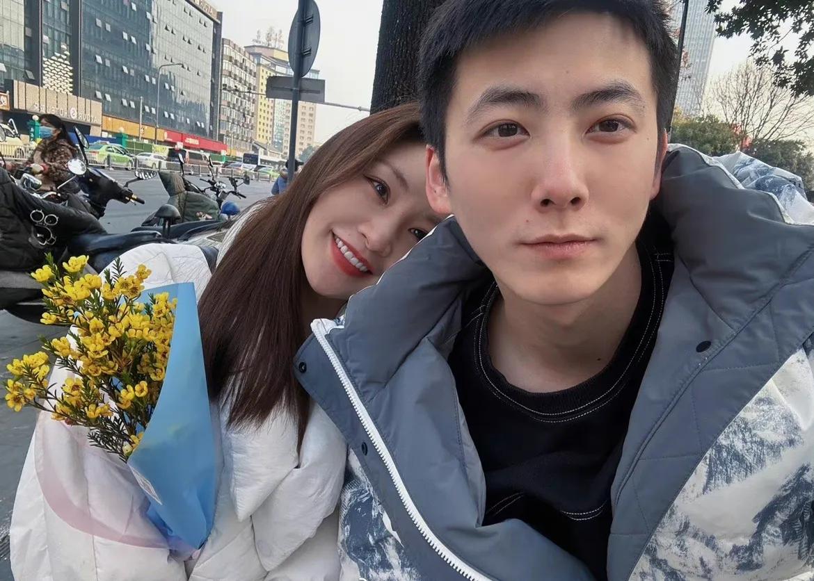 奇葩说大王是剖腹产吗,奇葩说大王怀孕花絮