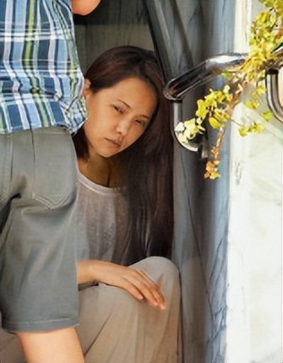 人走茶凉苏芒：封杀唐嫣被章子怡踹掉，毁伊能静婚礼被洪晃暗讽