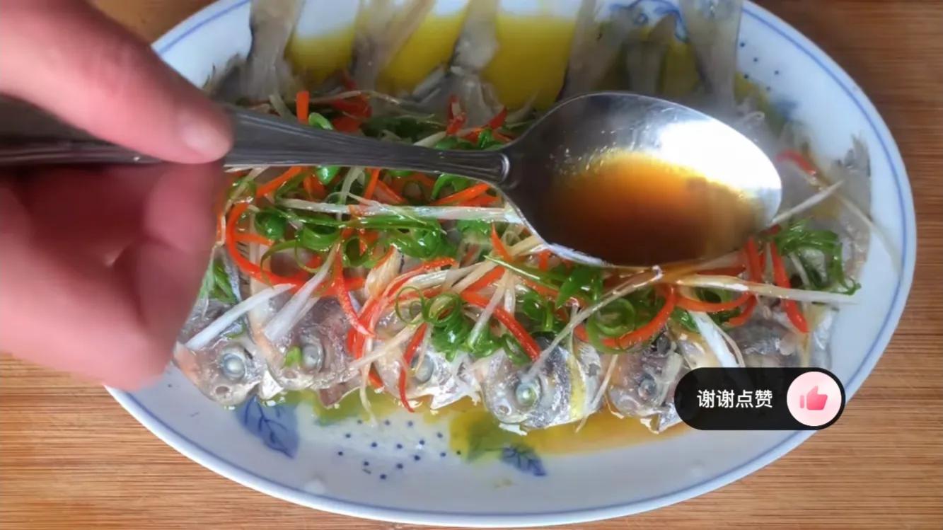 清蒸小鲳鱼水开需要蒸几分钟,东海小鲳鱼干清蒸的家常做法