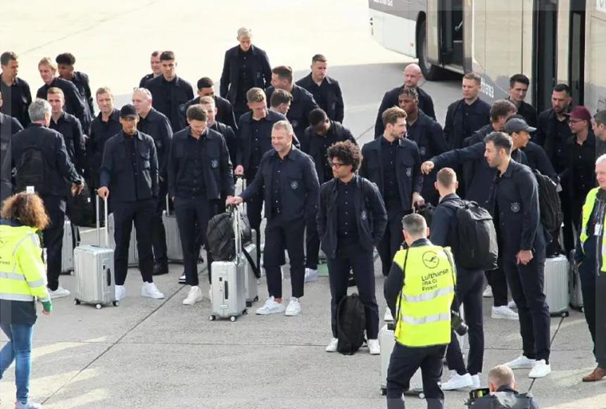 运动服男国家队,世界杯男模队队服