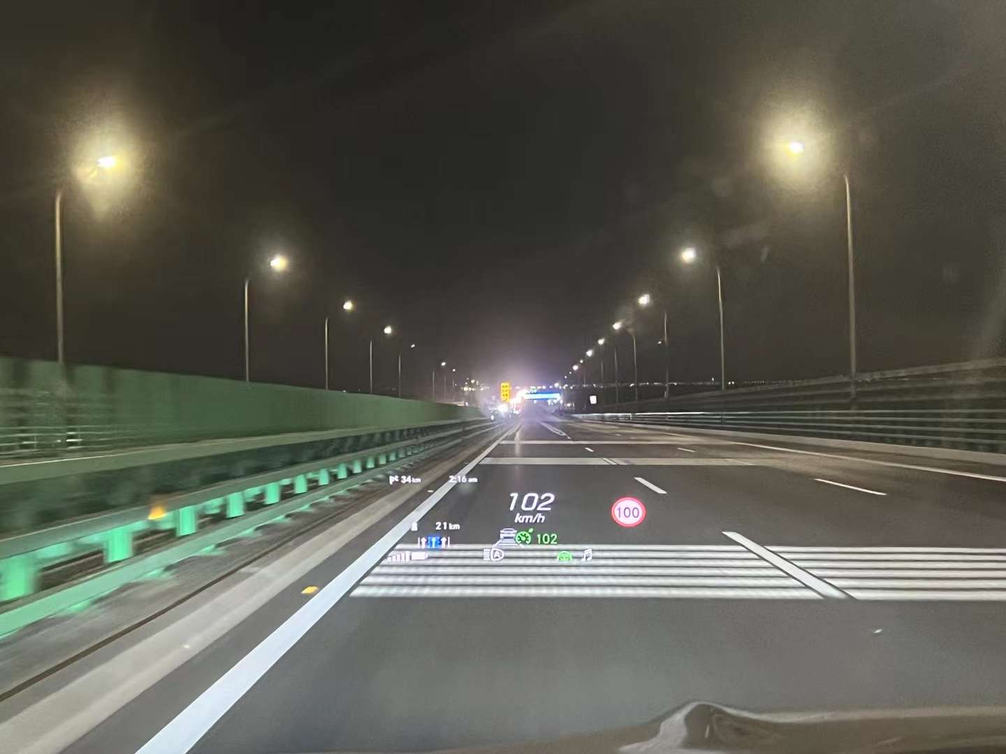 奔驰gls450抬头显示改装多少钱,奔驰gls450的hud显示效果