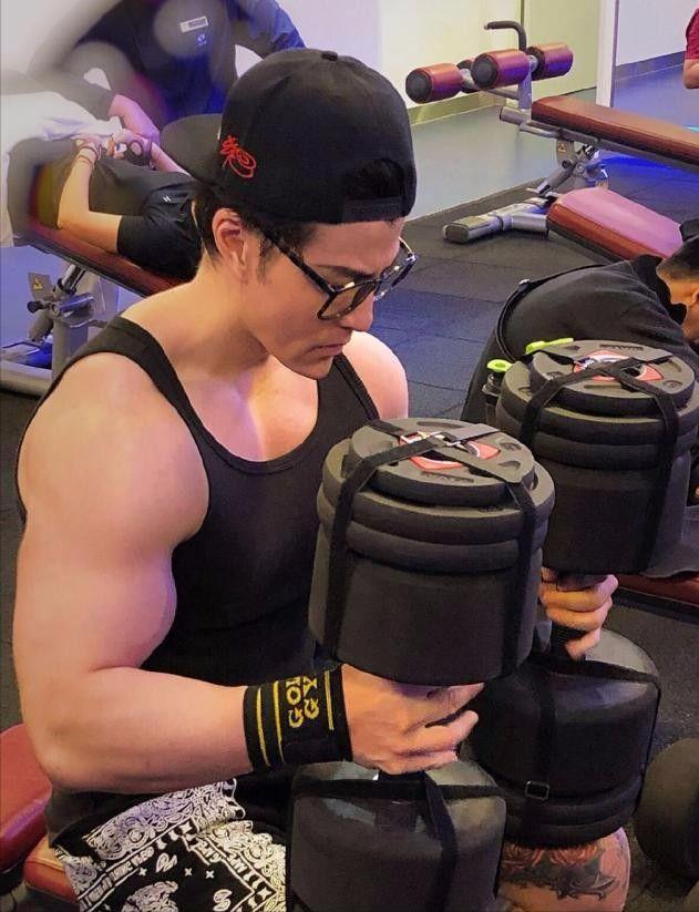 瘦成纸片人的明星,5位纸片人明星瘦成排骨