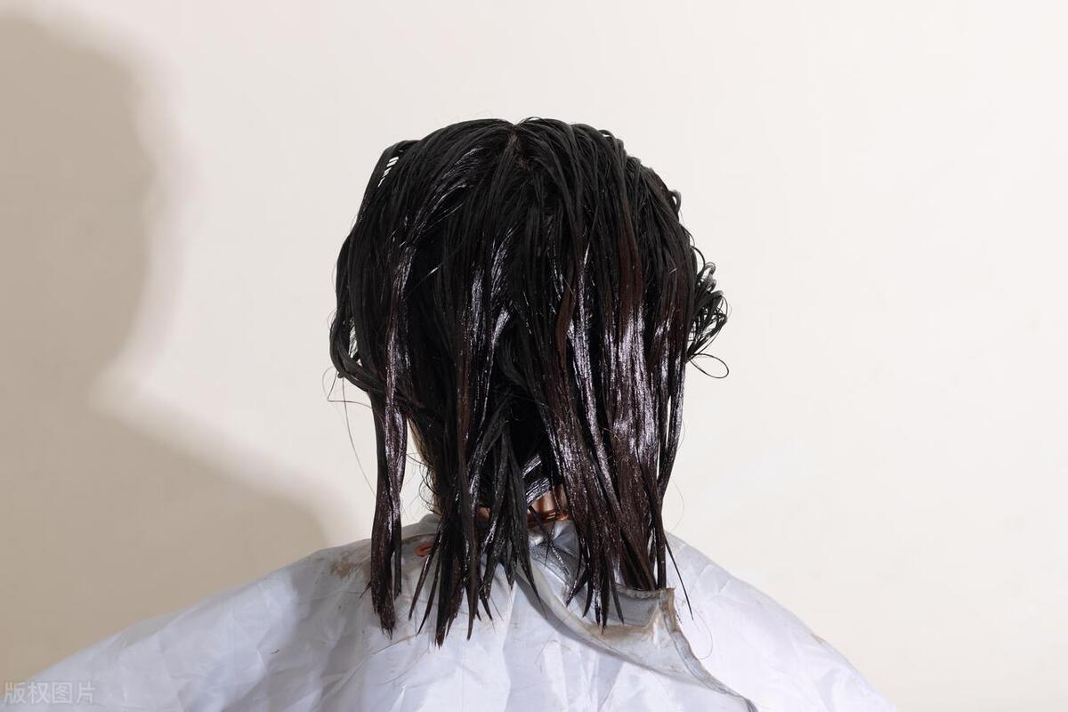 浅色头发染发怎么染,染发怎么染避免头发干枯毛躁