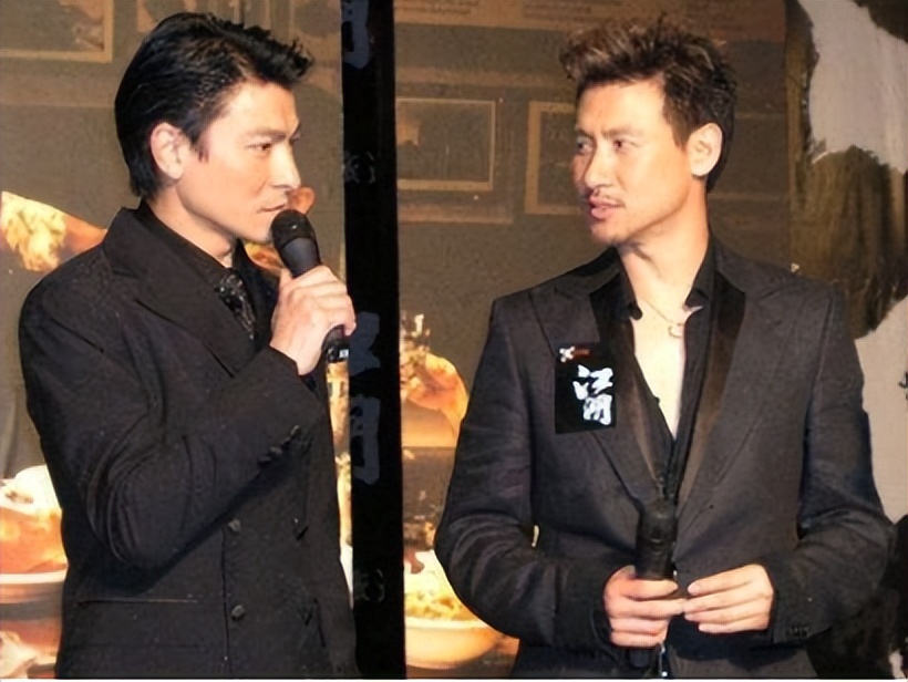 棣欐腐鍥涘ぇ褰卞笣缁忓吀鏃跺埢,棣欐腐涓ゅぇ褰卞笣宸呭嘲瀵瑰喅