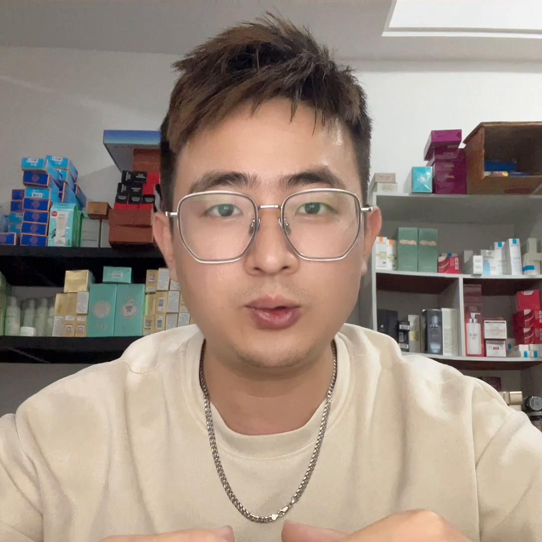 开化妆品店是加盟还是去批发,开化妆品店要加盟吗