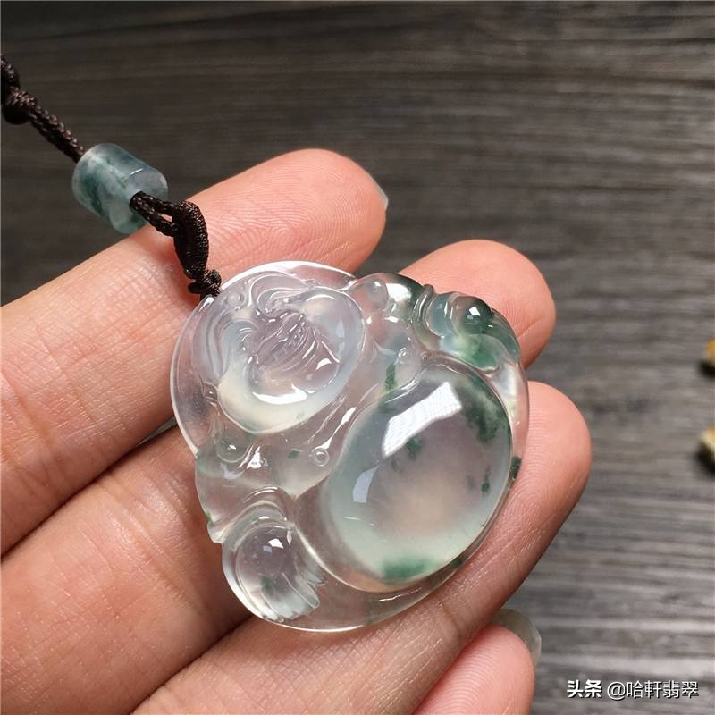 翡翠为什么都雕刻佛像,翡翠佛像的面部雕刻技巧