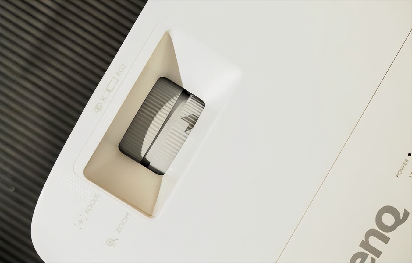 在家学习上课用投影仪,自己在家开培训班买哪款投影仪好